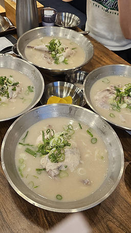 Eonyangdakkalguksu (언양닭칼국수) 1