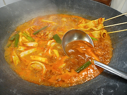 통큰솥뚜껑닭볶음탕&두 부생각 호계점 3
