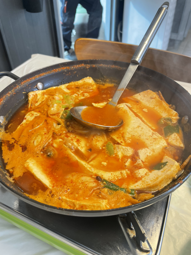 70nyeonjeontonggeumbongisondubu (70년전통금봉이손두부) 2