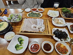 Pungeohoetjip (풍어횟집) 2