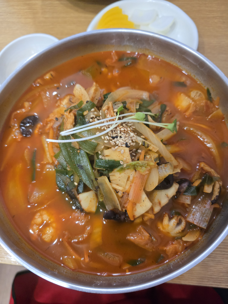 Odaegeunjjamppong (오대근짬뽕) 3