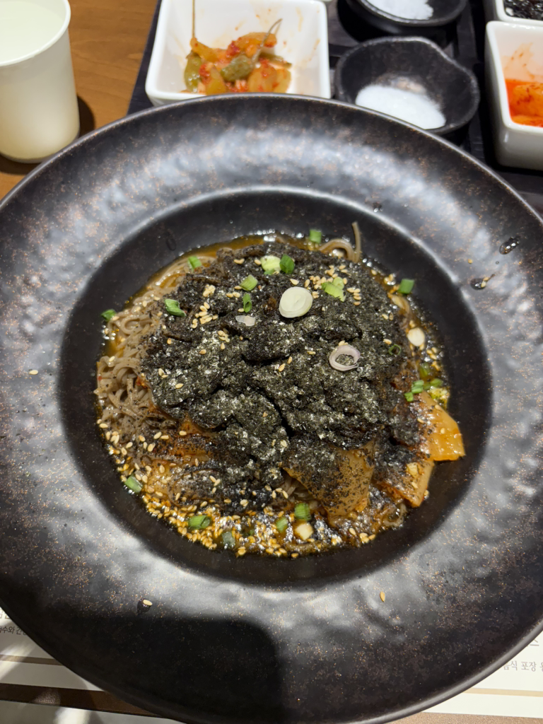 Taksabaldubugongbang (탁사발두부공방) 3
