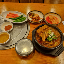 Imonegamjatang (이모네감자탕) 3