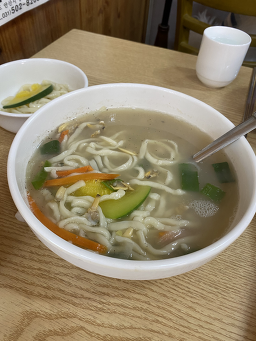 Wangjinmulkalguksu (왕진물칼국수) 2
