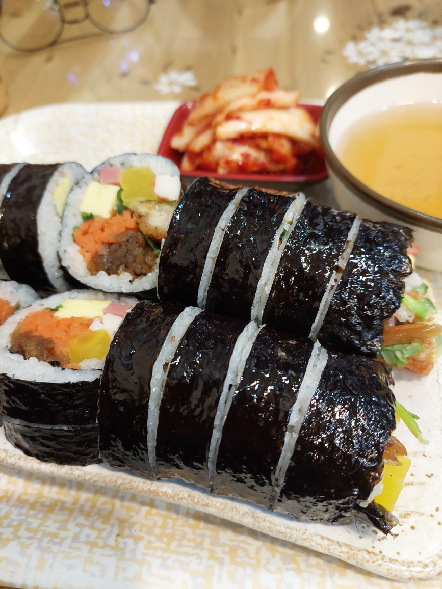 Gobongmingimbap (고봉민김밥) 1