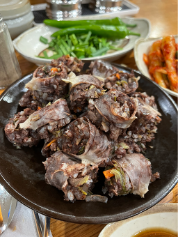 Deodoijonggajip dwaejigukbap (더도이종가집 돼지국밥) 2