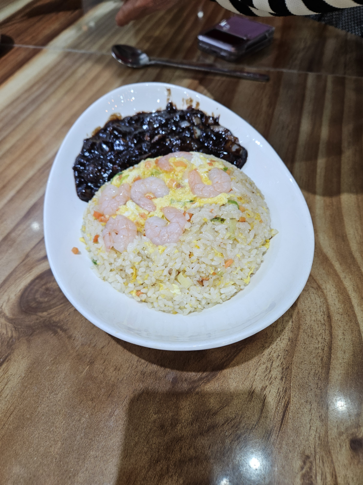 Bujasonjjajangsilanjeom (부자손짜장실안점) 1