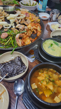 정원복돼지 솥뚜껑삼겹살 대표 사진
