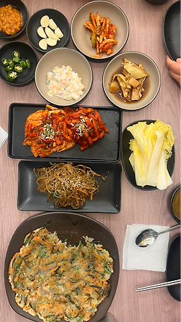 Daedeokgolbossamkalguksu (대덕골보쌈칼국수) 3