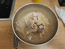 Misarimilbitchogyeguksu (미사리밀빛초계국수) 3