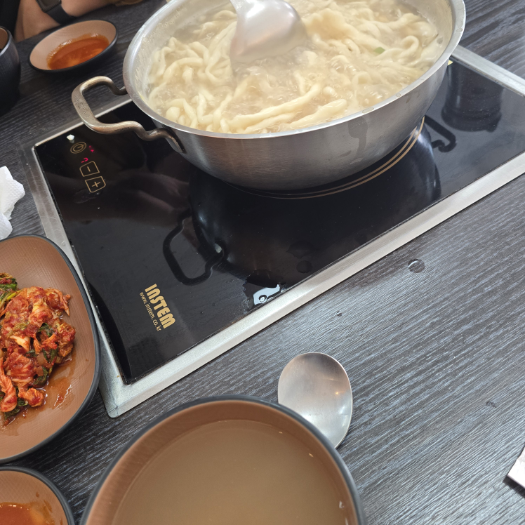 Jedamkalguksu (제담칼국수) 1