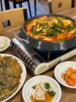 Yujangchundakgaejang (유장춘닭개장) 2