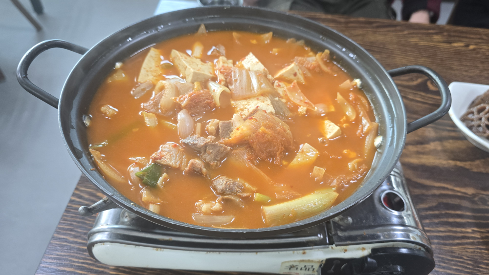 Jawolsikdang (자월식당) 1