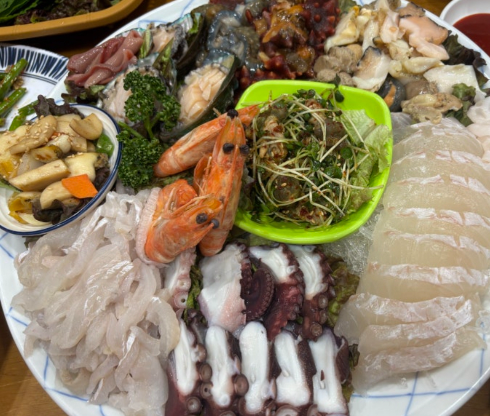 Uljinchamgajamihoe (울진참가자미회) 3