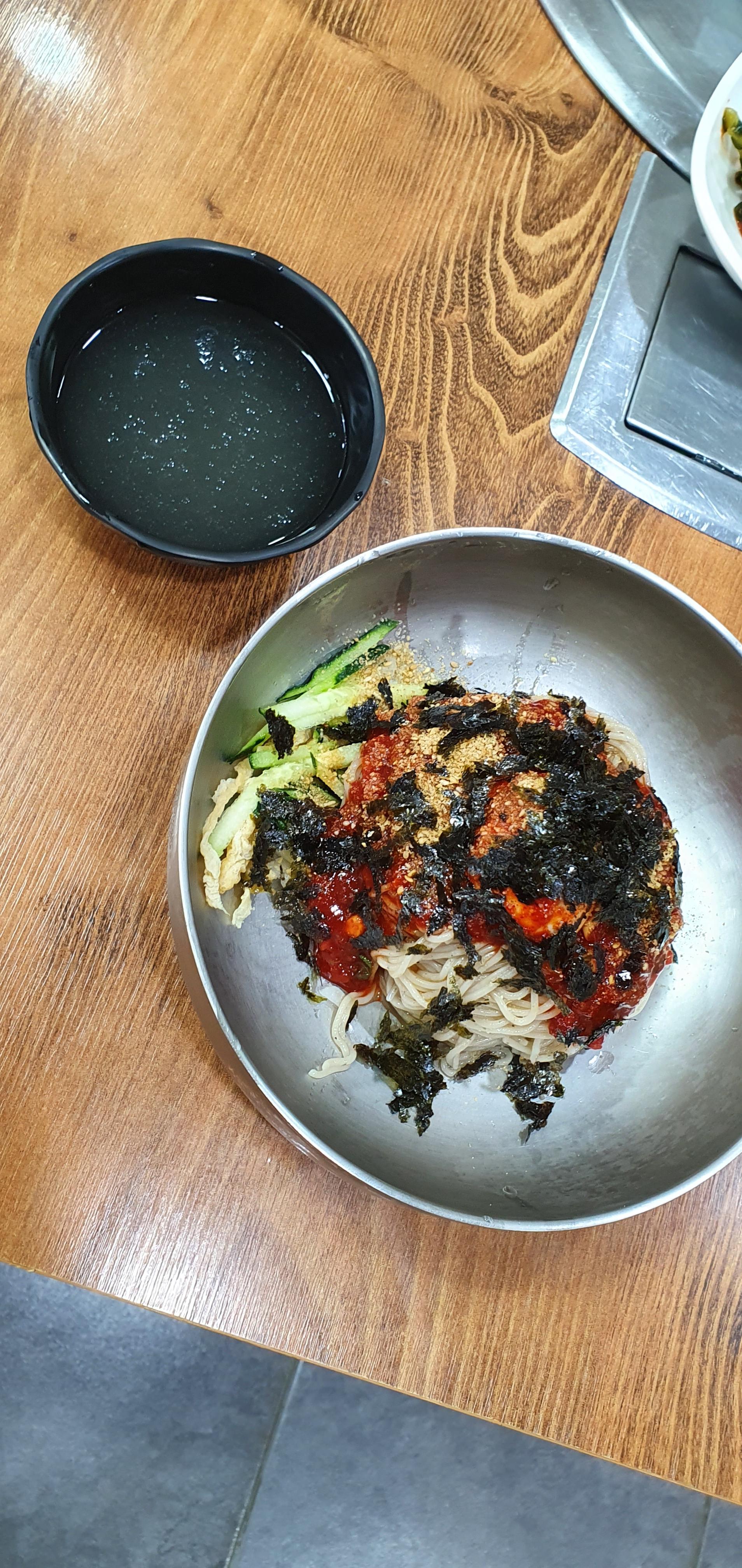 로얄양꼬치&막국수 대표 사진