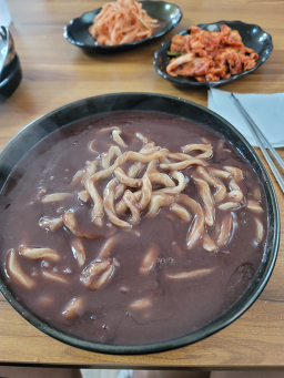 콩쥐팥칼국수 4