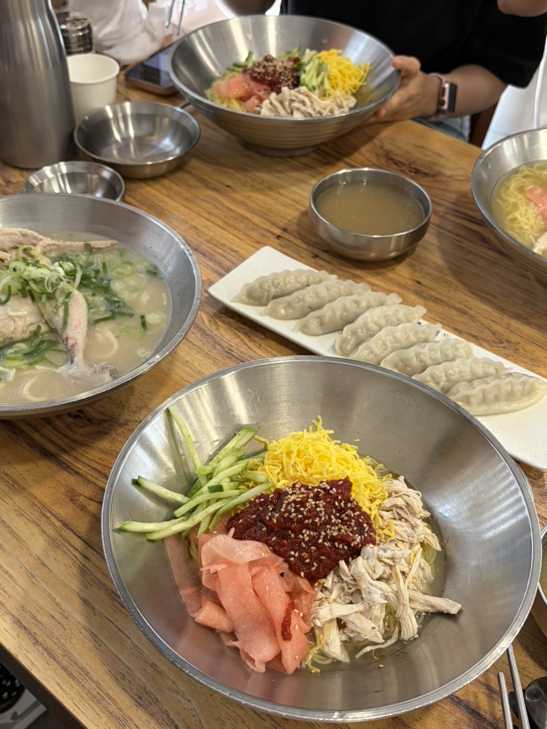 Eonyangdakkalguksu (언양닭칼국수) 1