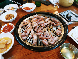 참숯꺼먹돼지 5
