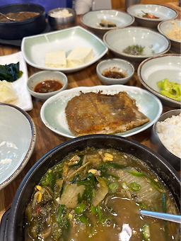 Ijeongpyowonjochueotang (이정표원조추어탕) 1