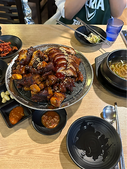 Jinbaejokbal (진배족발) 3