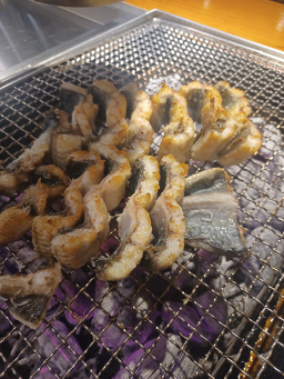 Yeongsajeongminmuljangeojikpanjang (영사정민물장어직판장) 3