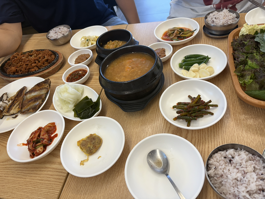 Ssangdunginessambap (쌍둥이네쌈밥) 2