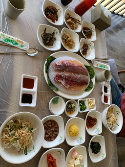 Sanjanghoetjip (산장횟집) 3