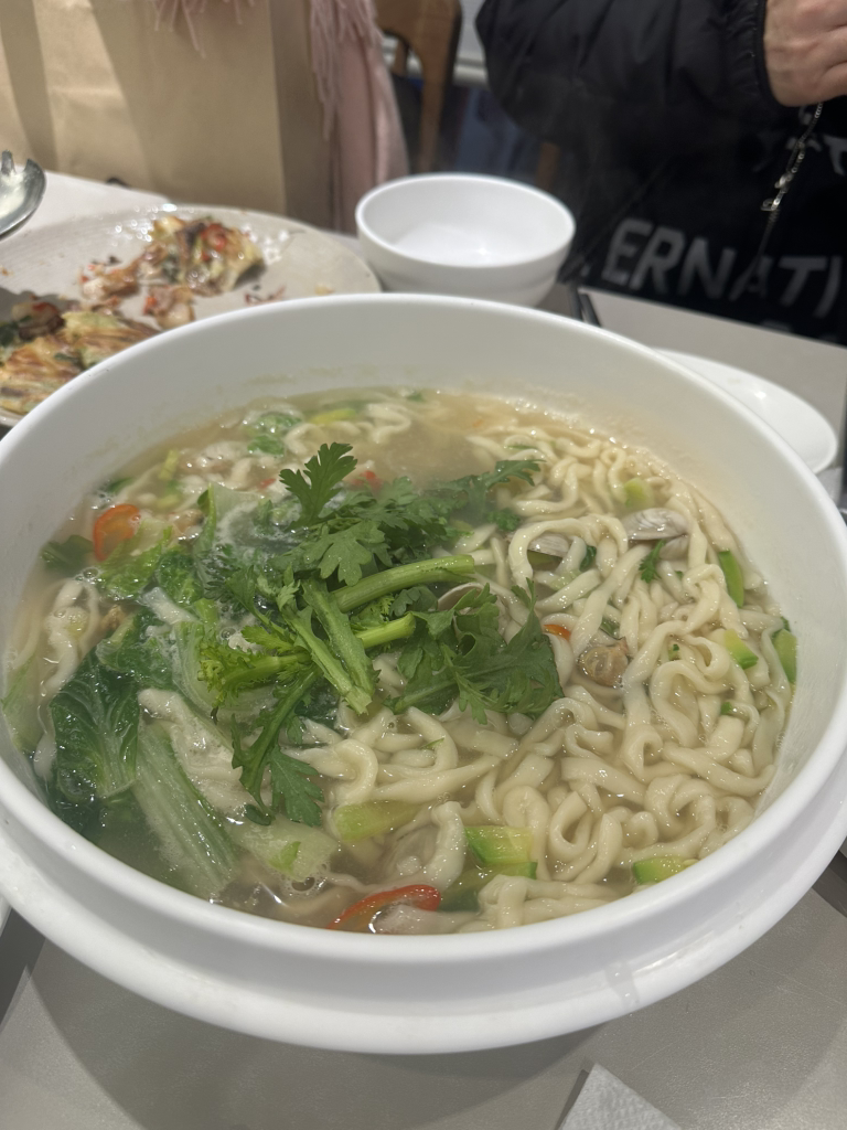 조조칼국수 성수점 사진 3
