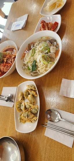 Manghyangbibimguksu (망향비빔국수) 2