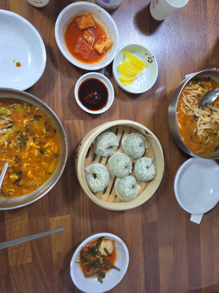 Daeunkalguksu (대운칼국수) 2