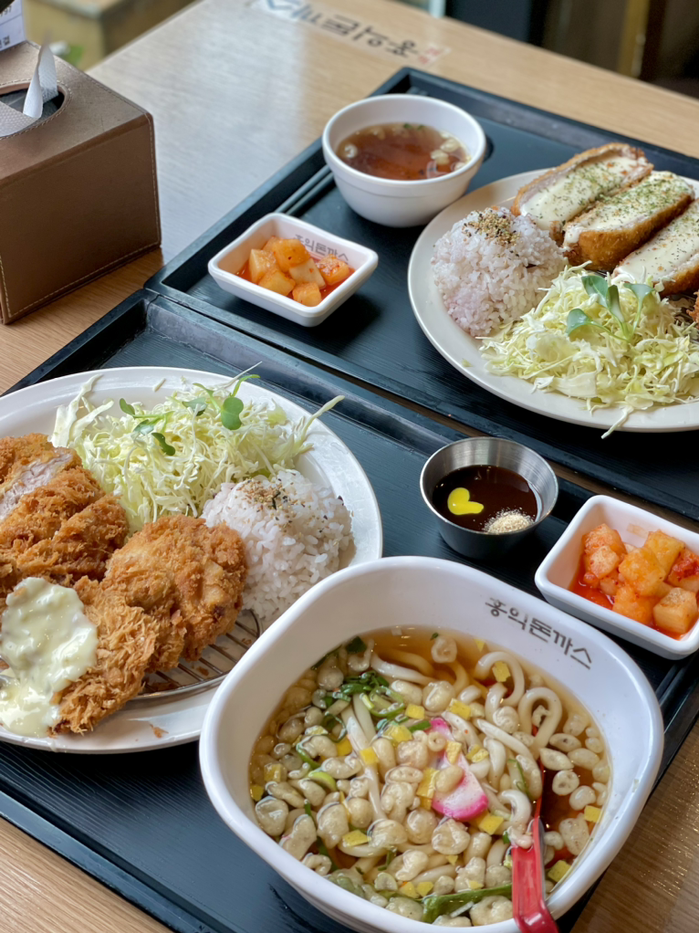 Hongikdonkkaseu songdojeom (홍익돈까스 송도점) 1