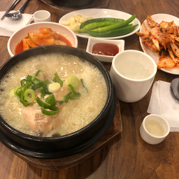 Jeongilpumsamgyetang 4