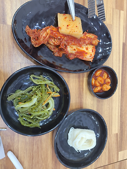 Myeonggaseolleongtang 2