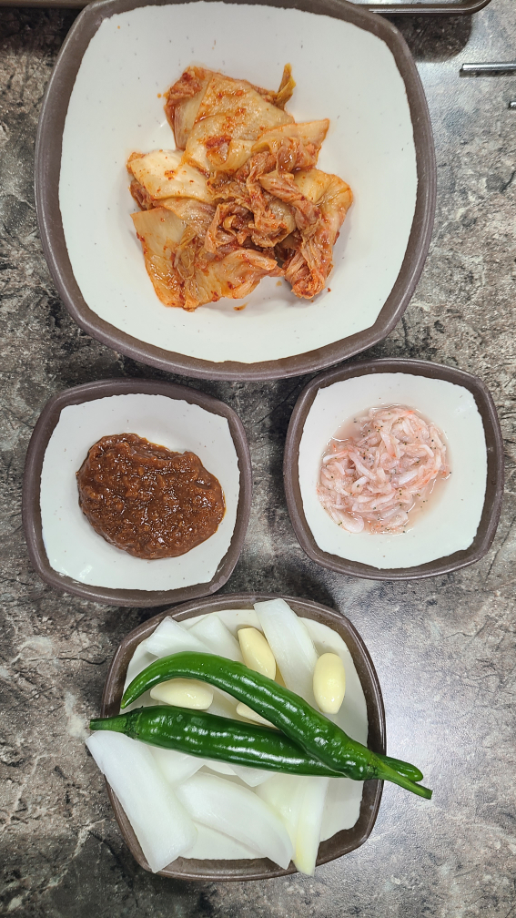 Seojinseopdwaejigukbap 4