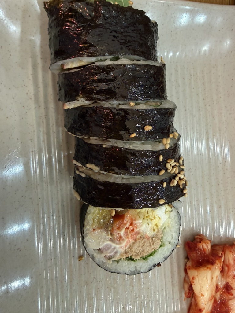Choenolbugimbap (최놀부김밥) 1