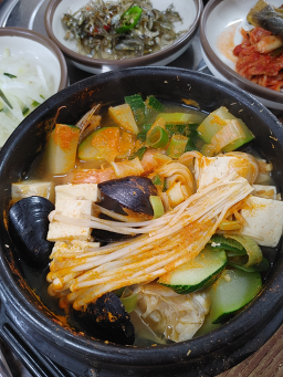 현우식당 사진 8