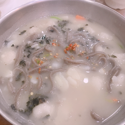 Bakganeongsimimemilkalguksu (박가네옹심이메밀칼국수) 3
