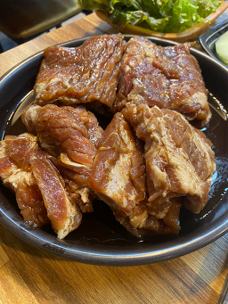 Bonghwasutbulwanggalbi (봉화숯불왕갈비) 1