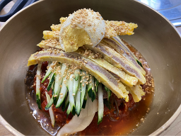 Jinjunaengmyeon, seutabeokseu (진주냉면, 스타벅스) 3