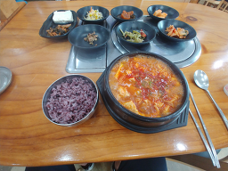 Oganesondubu (오가네손두부) 3