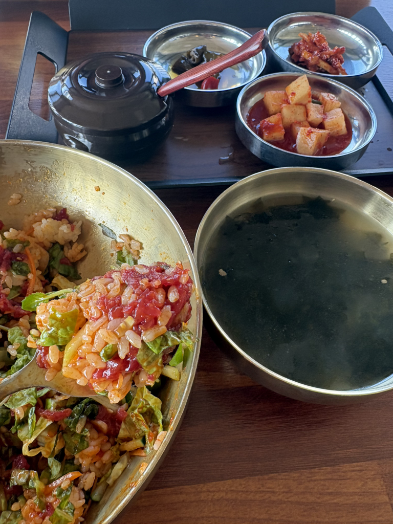 Cheongdoganjangyukhoebibimbap (청도간장육회비빔밥) 3