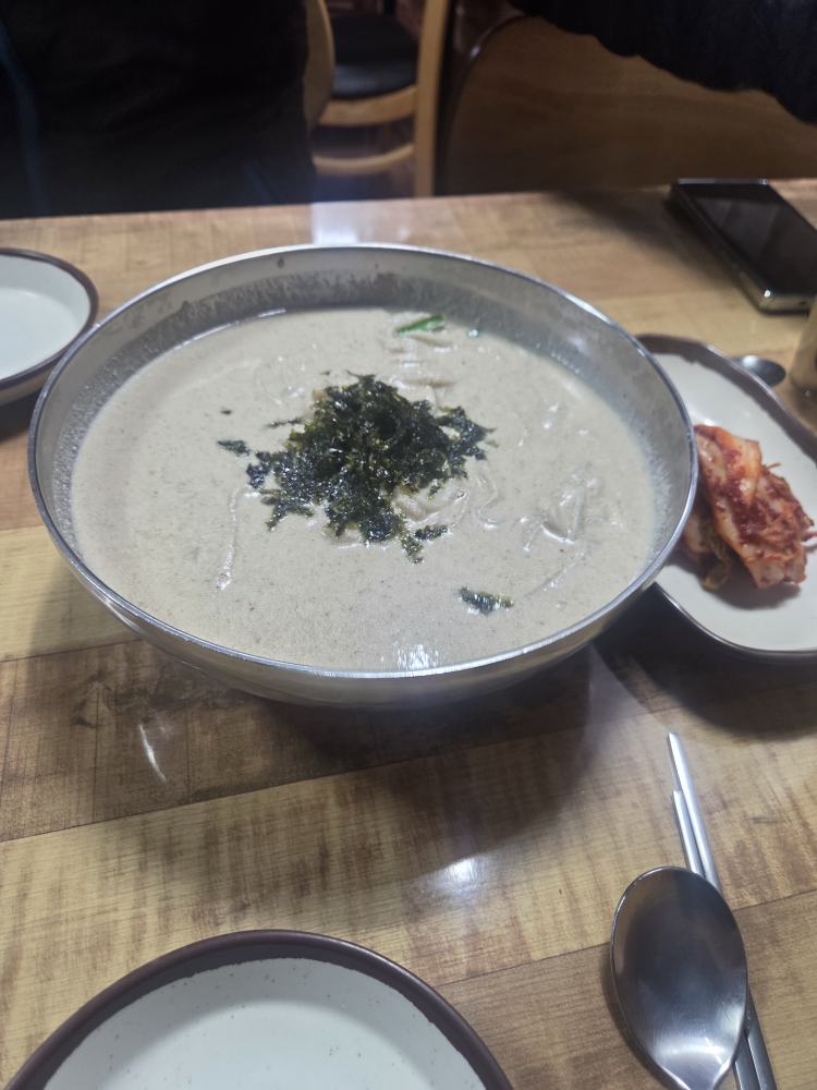 청루봉평메밀막국수전문점 대표 사진