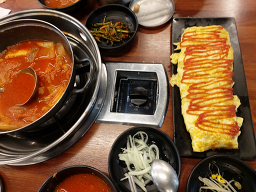 여유돼지X한양김치찌개 선정릉점 사진 2