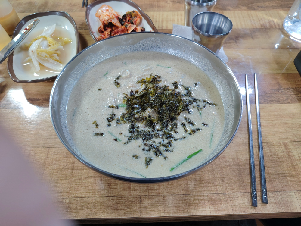 청루봉평메밀막국수전문점 사진 2