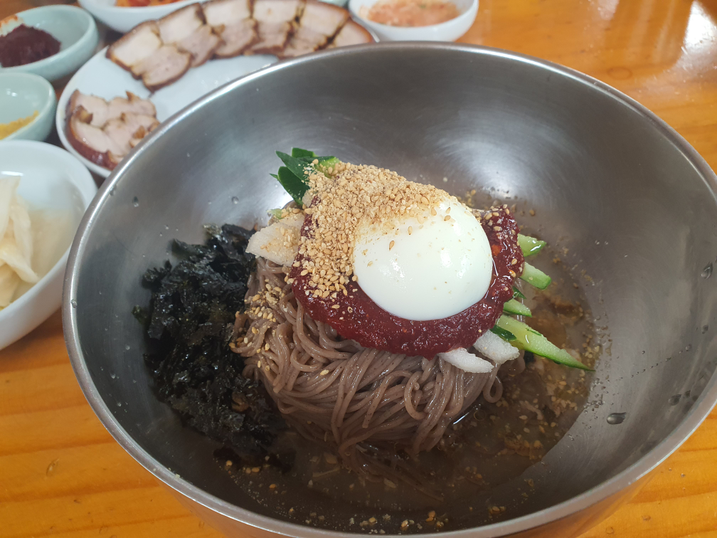 Dongnemakguksu (동네막국수) 1