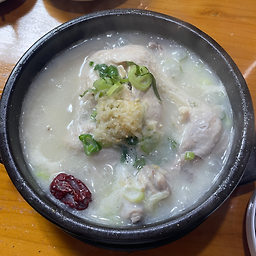 Seongjinsamgyetang (성진삼계탕) 3