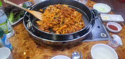 Junghwahobandakgalbi sinnaejeom 4