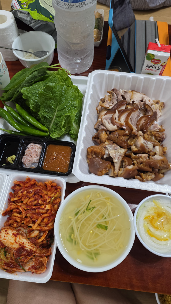 영숙이네족발집 2