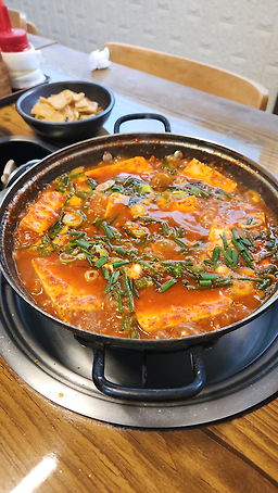 Jeontongdubumaeul 4