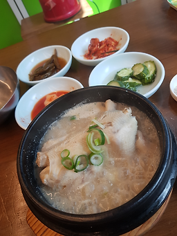 Pungjeonsamgyetang (풍전삼계탕) 1